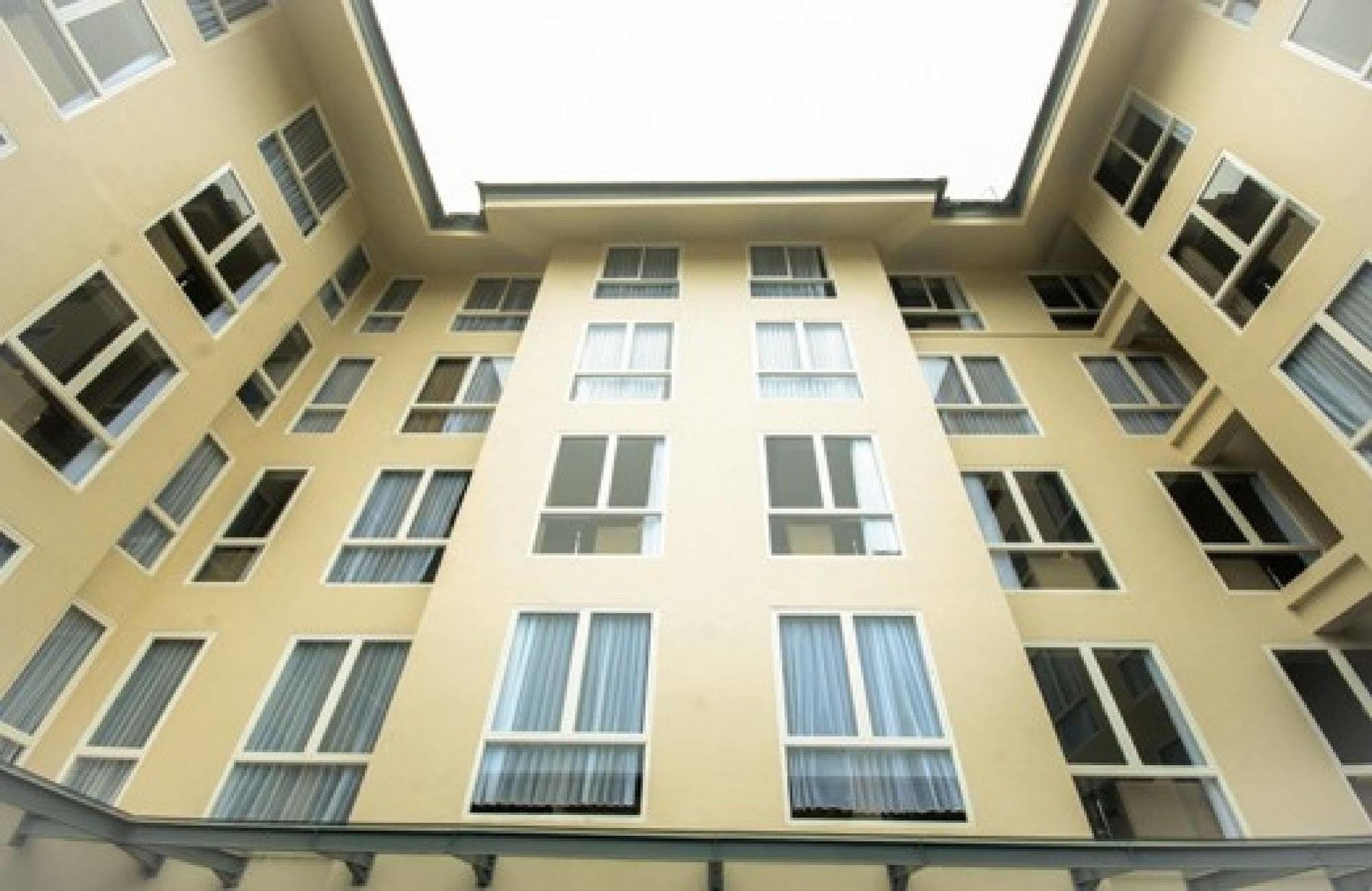 Solaris Kuta 3*