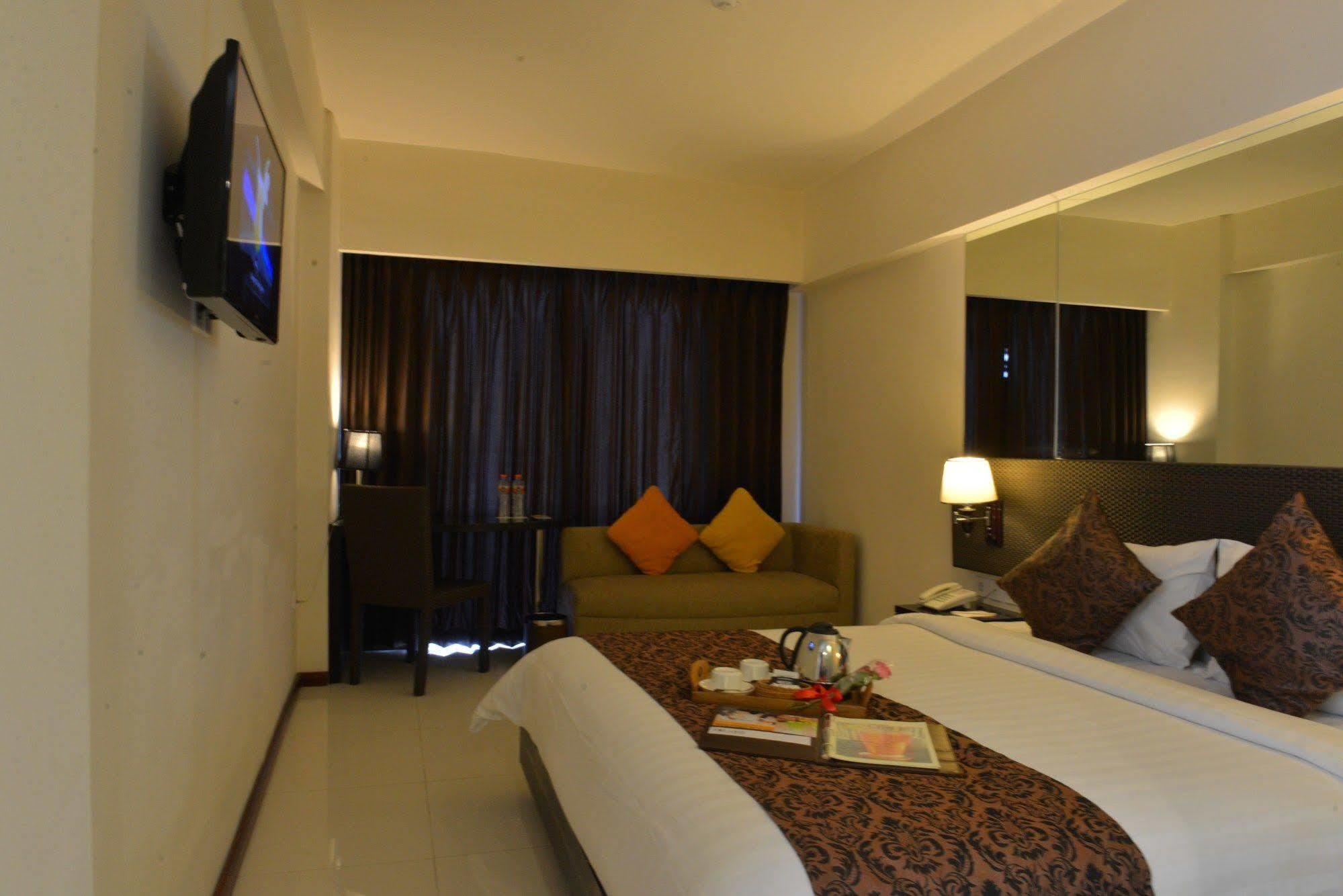 Hotel Solaris Kuta 3*